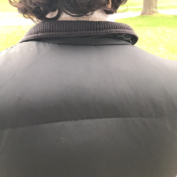 Old Navy Black Down Vest, Unisex Styling, Women's Size Medium - Picture 6 of 9